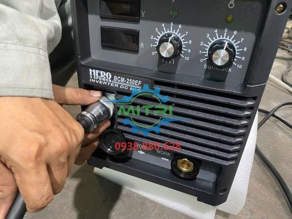 Máy hàn MIG MAG Hero BCM-250EF 220V tại Minh Triết