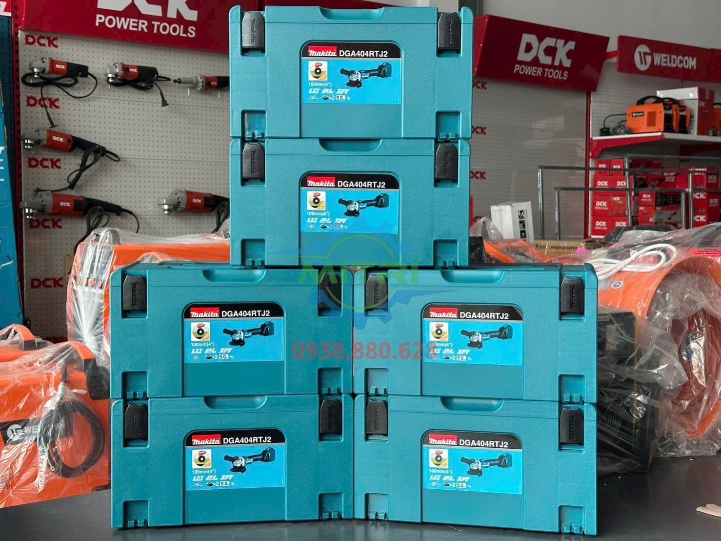 Hộp Makpac Makita DGA404RTJ2 có sẵn tại kho