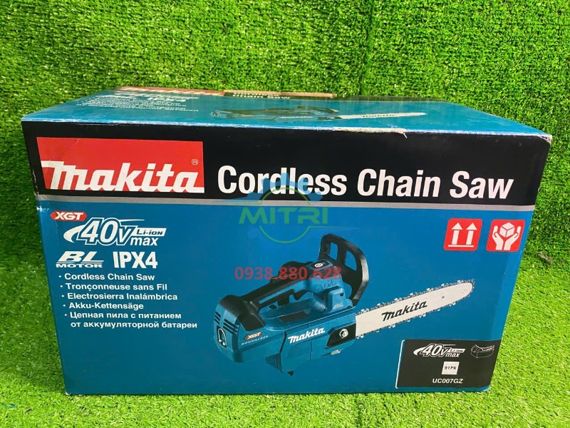 Hộp máy cưa xích dùng pin Makita UC007GZ mặt trước