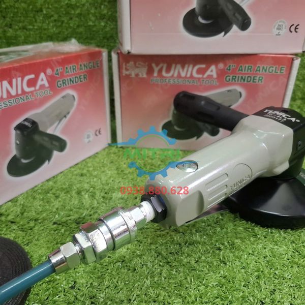 Kết nối dây hơi với máy mài khí nén Yunica YG-4LA