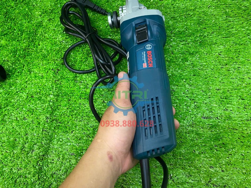 Khe thông gió máy mài góc Bosch GWS 750-100 750W