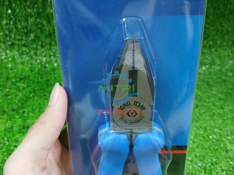 Đầu kìm Kingtony 6111-08 đánh bóng chụp cận cảnh