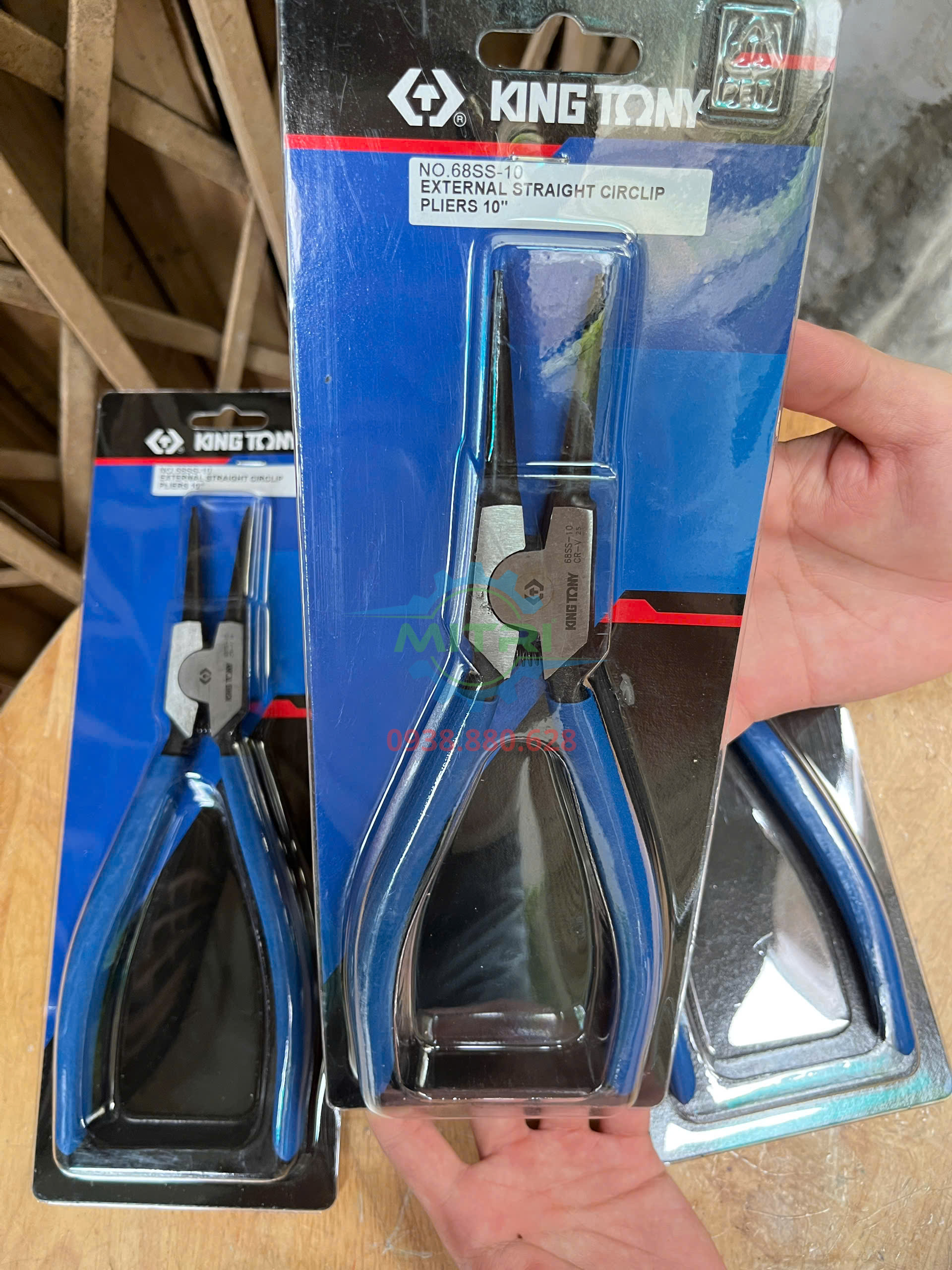 Kìm mở phe ngoài mũi thẳng Kingtony 68SS-10 đầu mũi 2.3mm