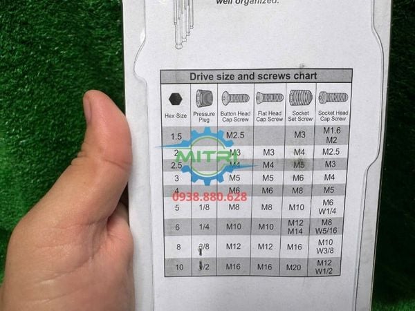 Thiết kế vỉ nhựa cài tiện lợi và vạch khắc kích thước mm trên Kingtony 20109MR