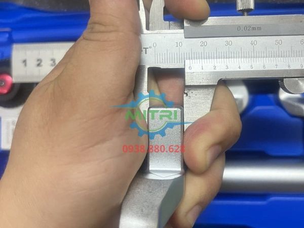 Bộ cờ lê lực 11 chi tiết hệ 14x18mm, 40-200Nm Kingtony 345202D11MR