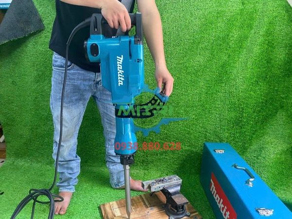 Máy đục bê tông Makita HM1306