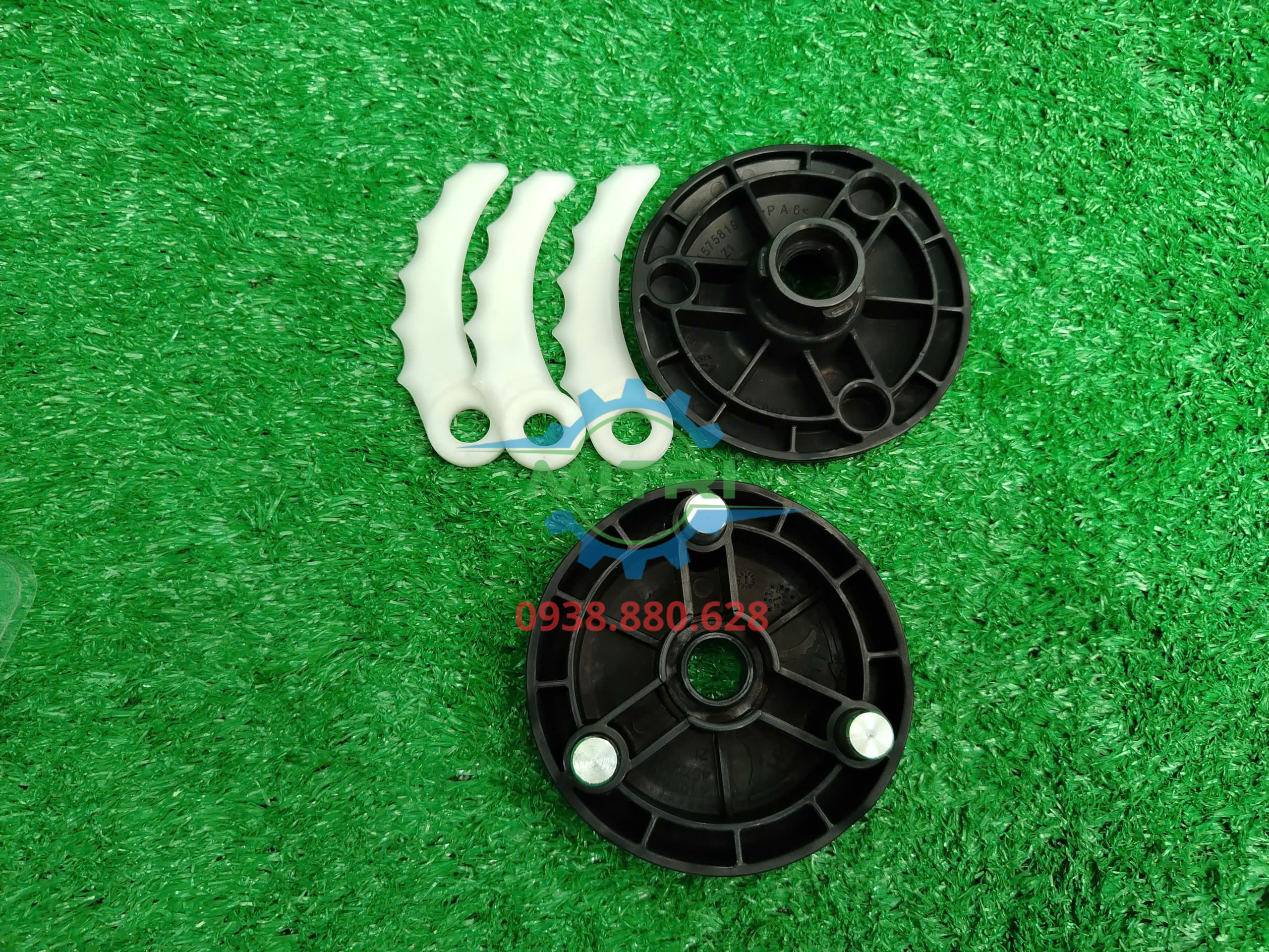 Lưỡi cắt cỏ 3 cánh nhựa Makita 198383-1 dễ lắp đặt