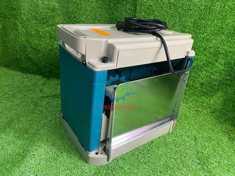 Máy bào bàn Makita 2012NB góc nghiêng 45 độ