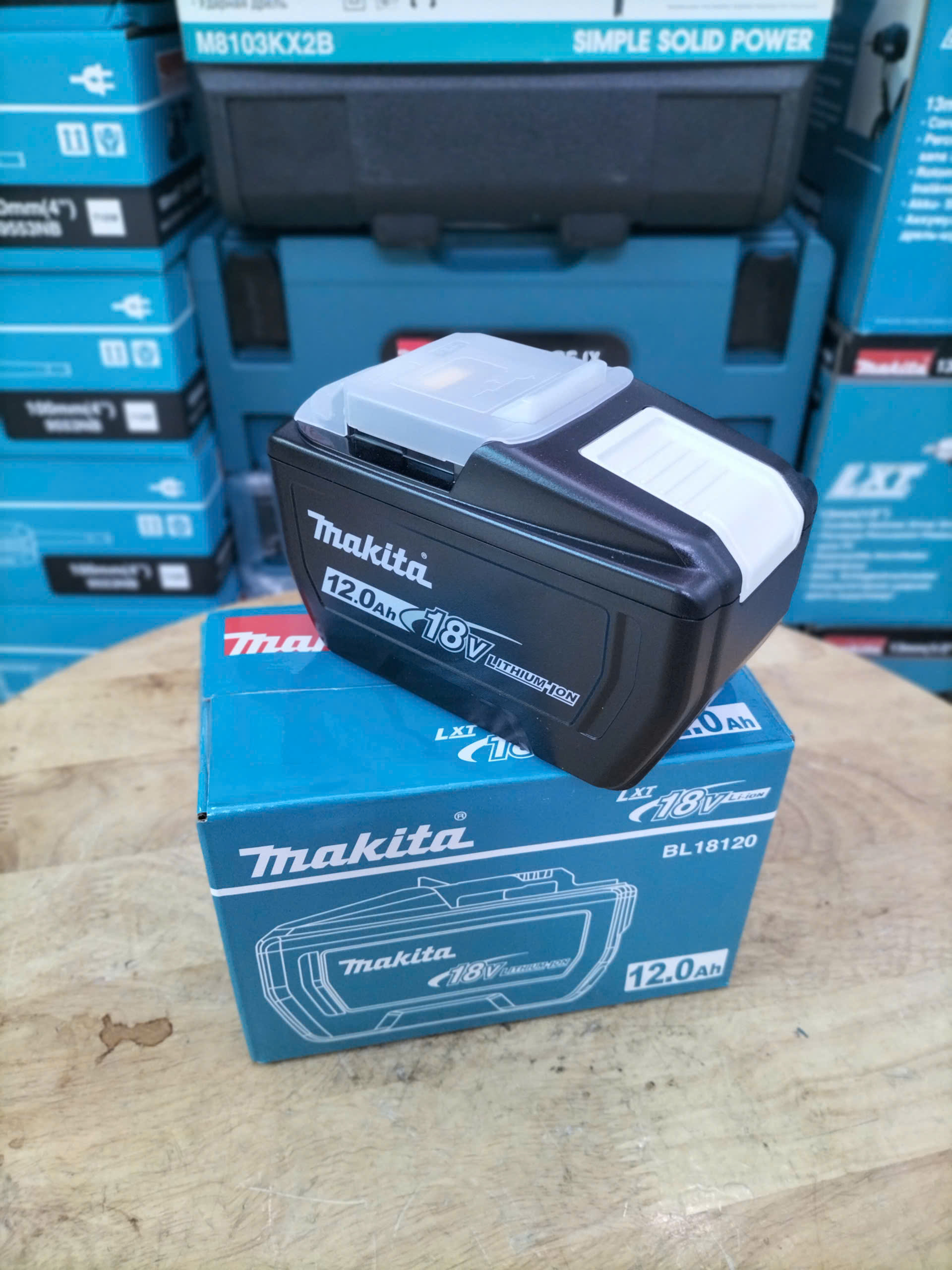Makita BL18120 – Pin Lithium-Ion 18V 12Ah dung lượng lớn Makita BL18120 pin 18V 12Ah – pin Lithium-Ion dung lượng lớn cho hệ Makita 18V