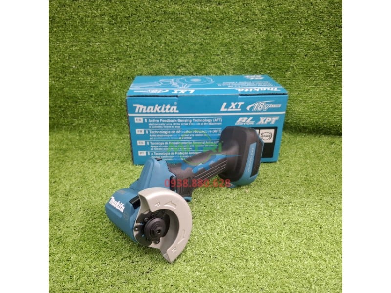 Máy cắt mini dùng pin Makita DMC300Z góc nghiêng 45 độ