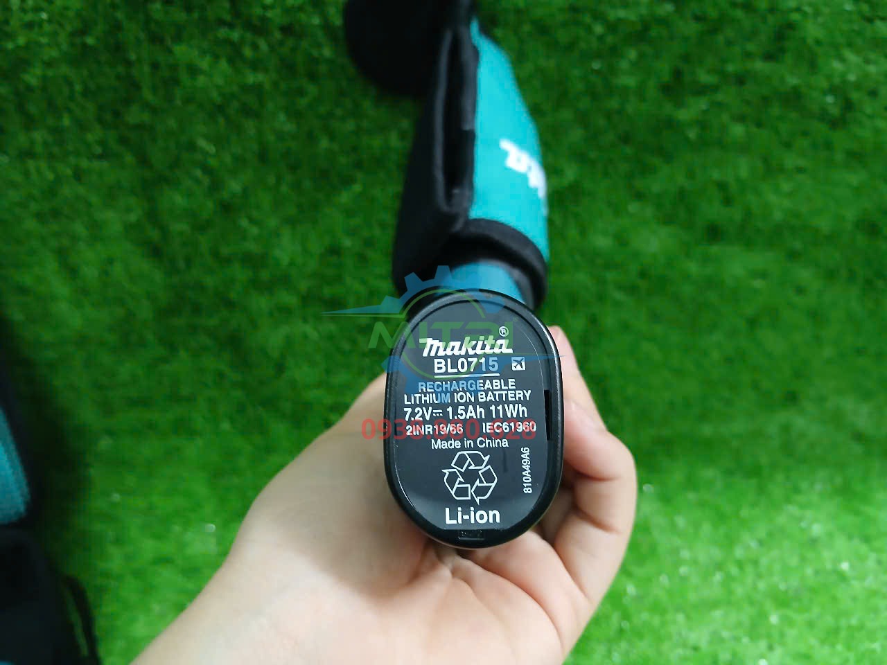Máy bắt vít nhỏ gọn Makita TD022DSE 7.2V