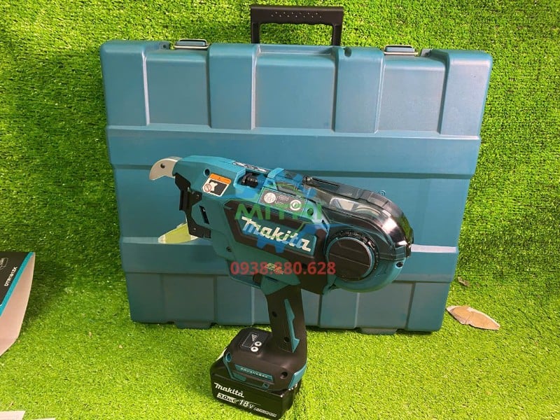 Máy buộc dây thép dùng pin 18V Makita DTR181RTE toàn thân thực tế trước vali