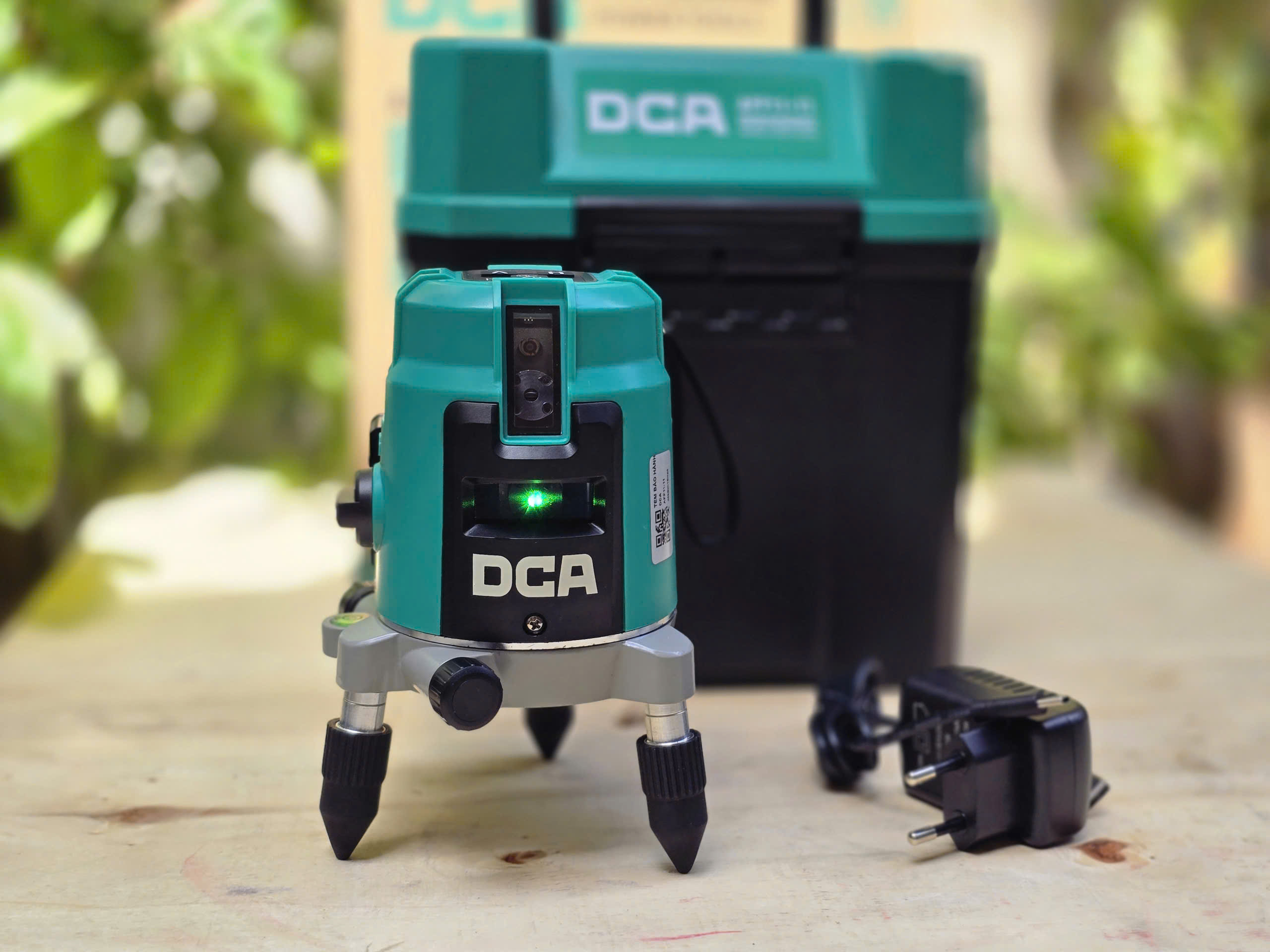 Máy cân bằng laser DCA AFF11-11 tia xanh