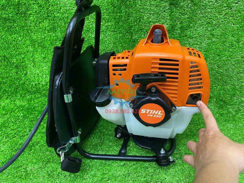 Máy cắt cỏ đeo lưng STIHL FR230 chính diện 2HP 40.2cc
