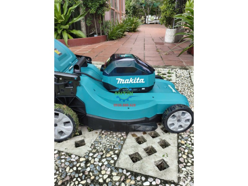 Cạnh bên phải máy cắt cỏ Makita LM002GZ
