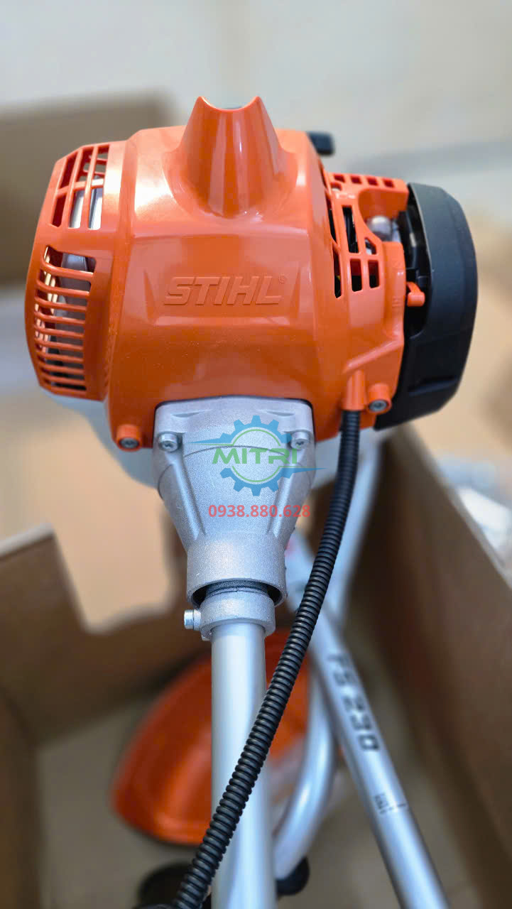 Máy cắt cỏ dùng xăng 1550W Stihl FS230 chống rung êm ái