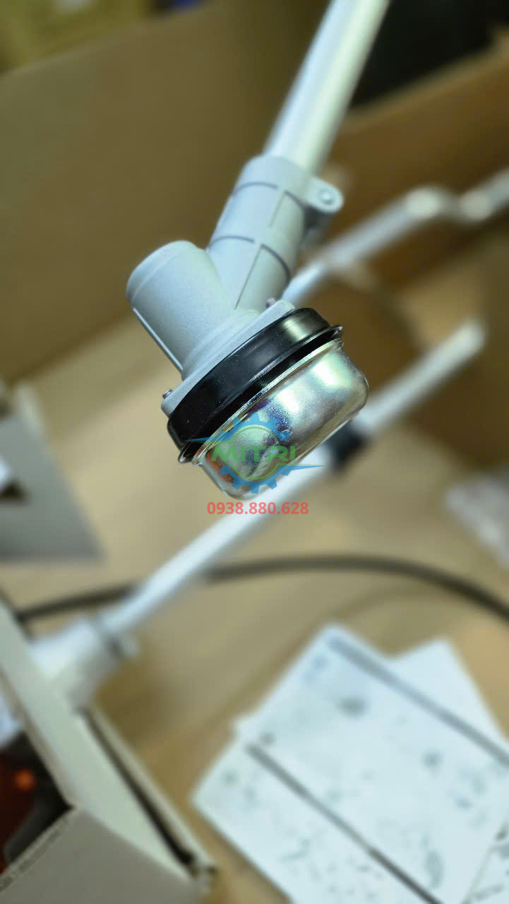 Máy cắt cỏ dùng xăng 1550W Stihl FS230 giá tốt tại Minh Triết