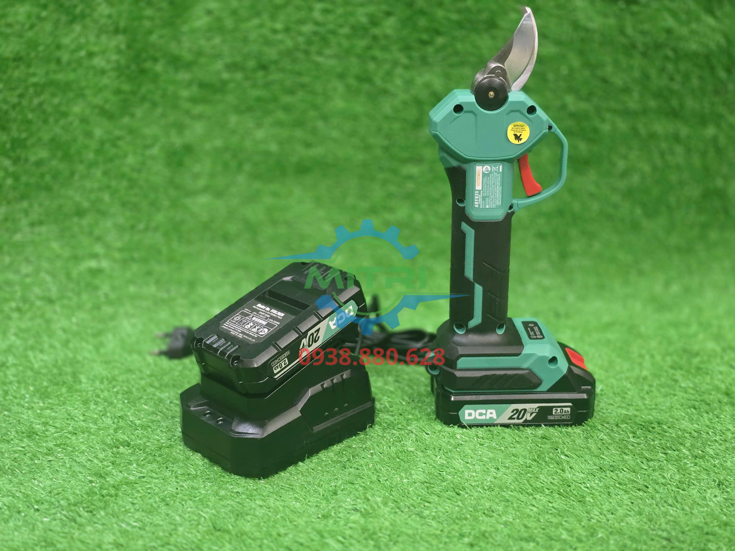 Máy cắt tỉa cành cầm tay DCA ADYD25BM BL Motor