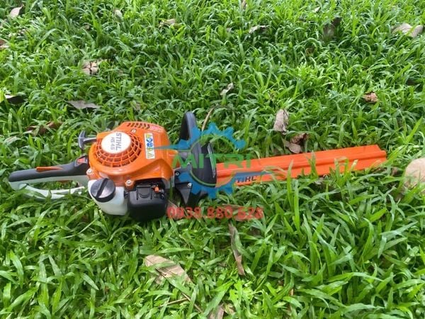 Test cắt tỉa hàng rào bằng STIHL HS45