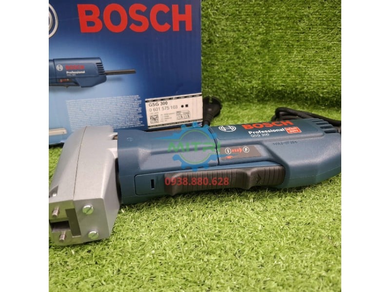 Máy cắt xốp Bosch GSG 300 cho xưởng sofa nệm mút