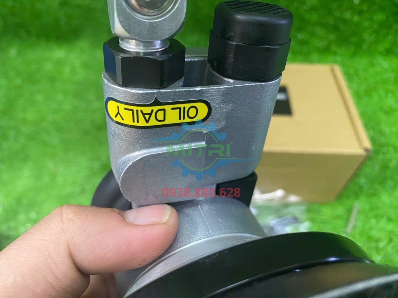 Máy chà nhám công nghiệp Kawasaki KPT-3500-5MP cần nguồn khí ổn định