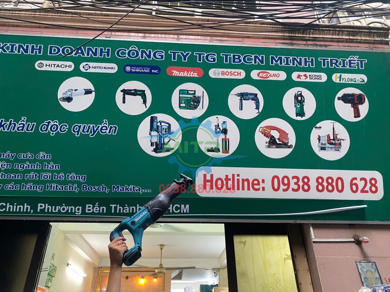 Máy cưa kiếm Makita DJR186Z thiết kế dùng pin 18V cầm tay