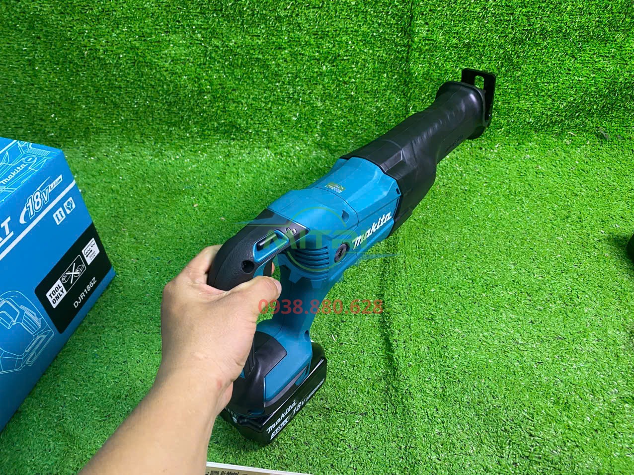 Máy cưa kiếm pin Makita DJR186Z có hành trình lưỡi 32mm