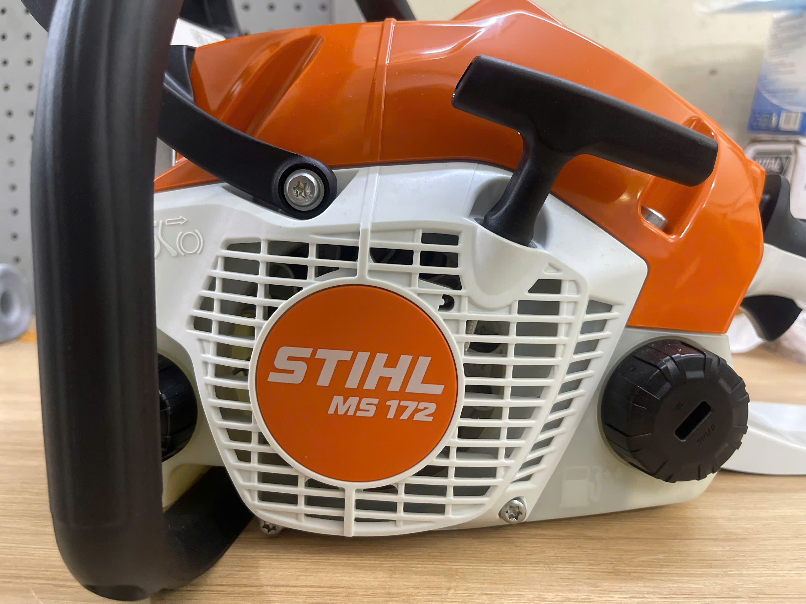 Máy cưa xích STIHL MS172 chính hãng lam 16 inch