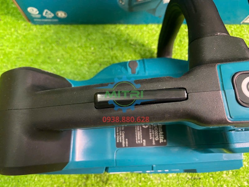 Tay cầm trên của Makita UC007GZ 40Vmax XGT