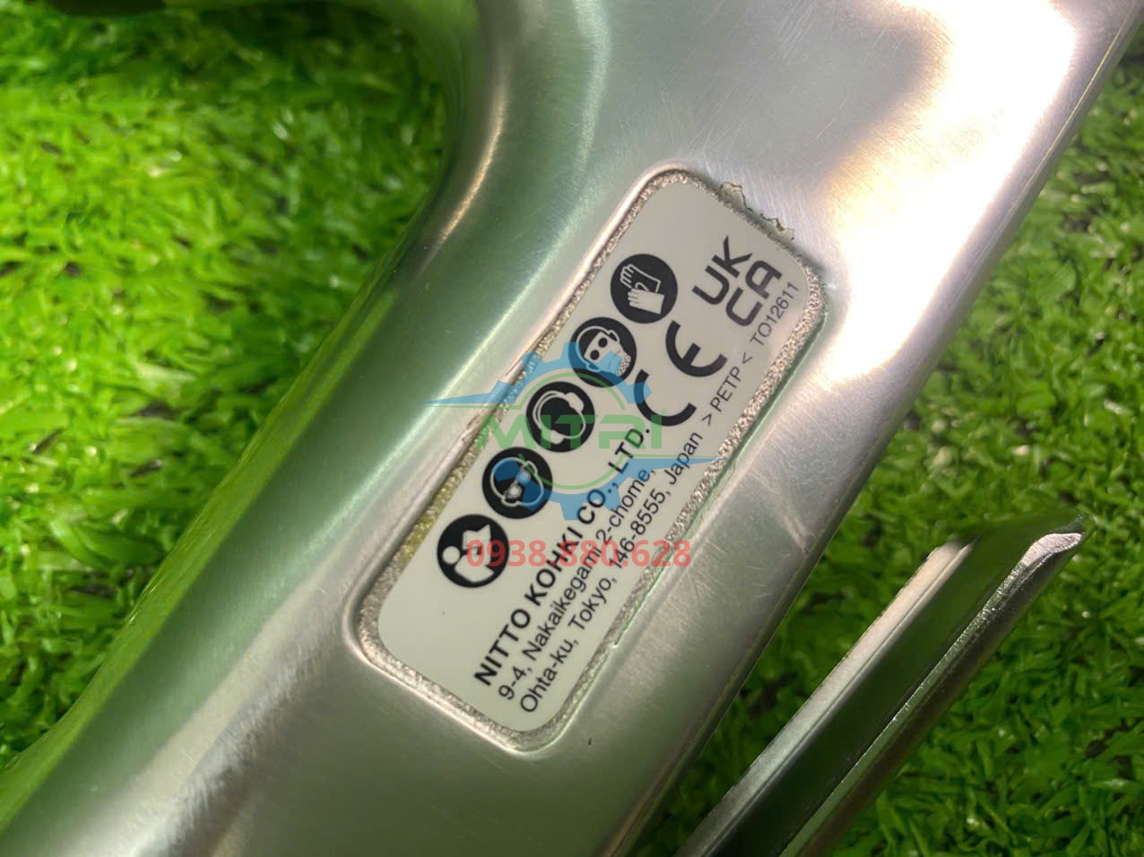 Máy đánh gỉ khí nén Nitto JEX-24 dùng làm sạch bề mặt kim loại