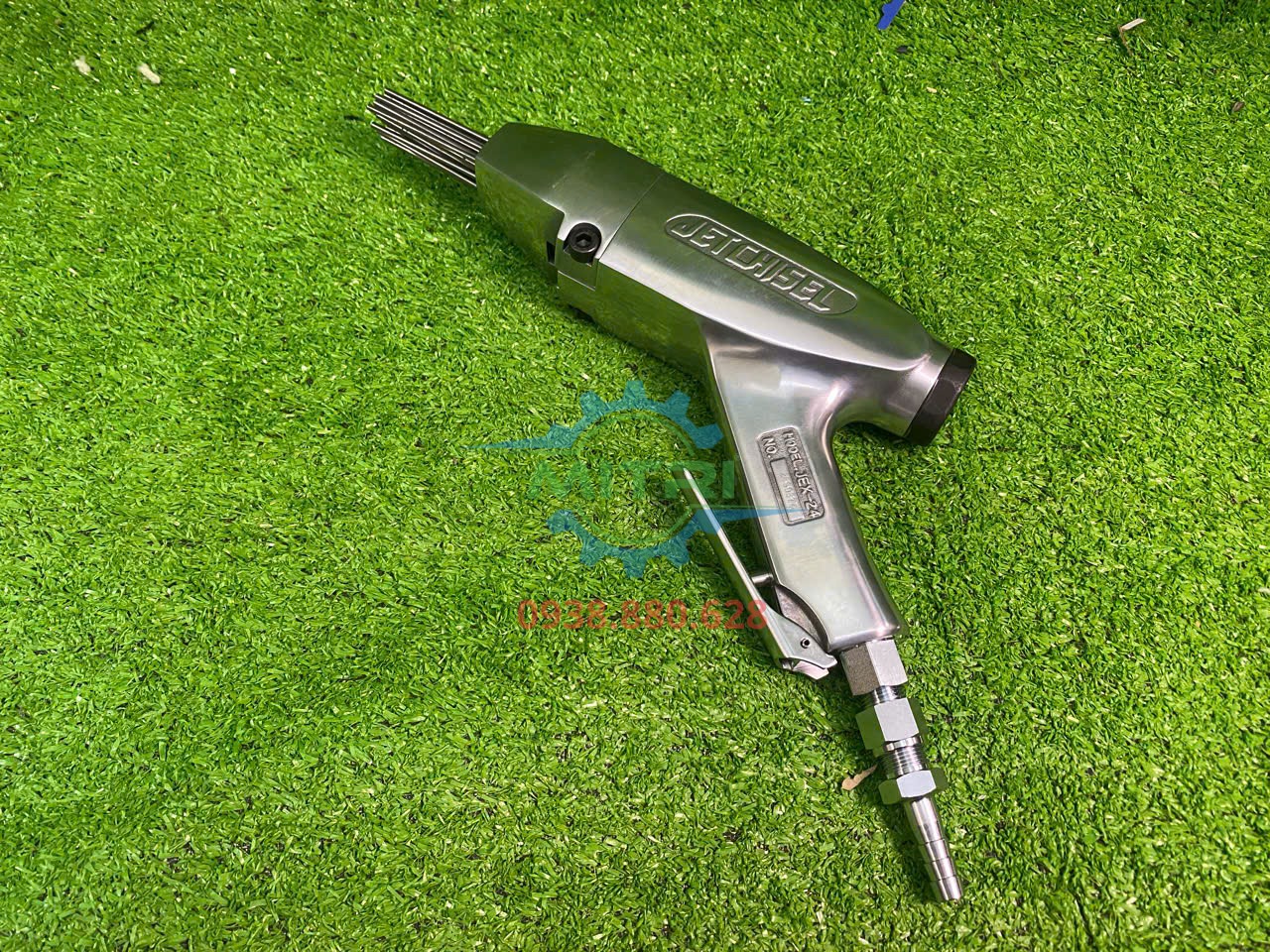 Máy đánh gỉ Nitto JEX-24 và đầu kết nối hệ thống khí nén