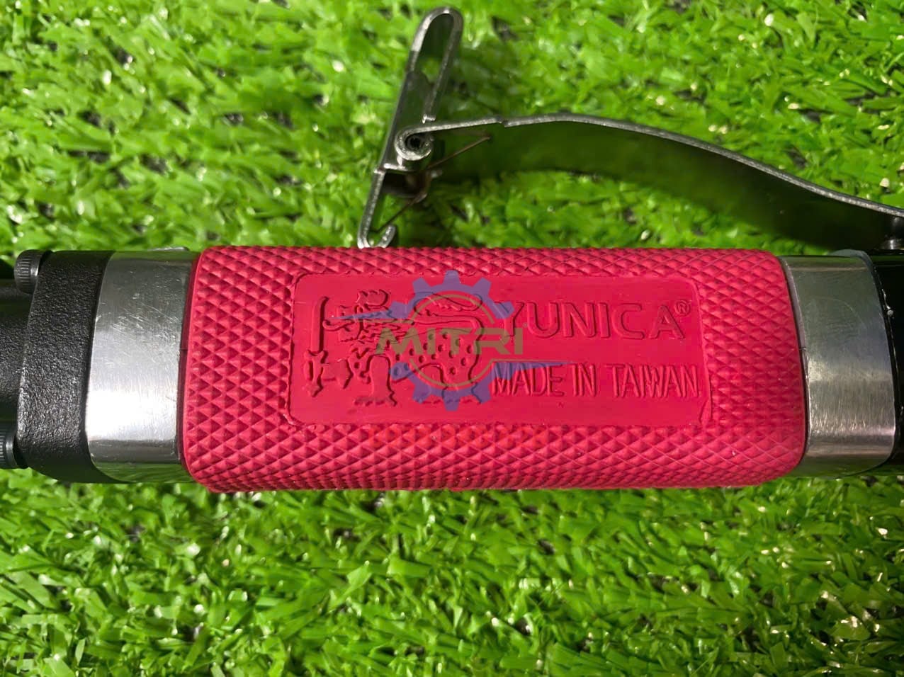 Máy dũa hơi chuyên dụng Yunica YFS-105 có hành trình dũa 5 mm