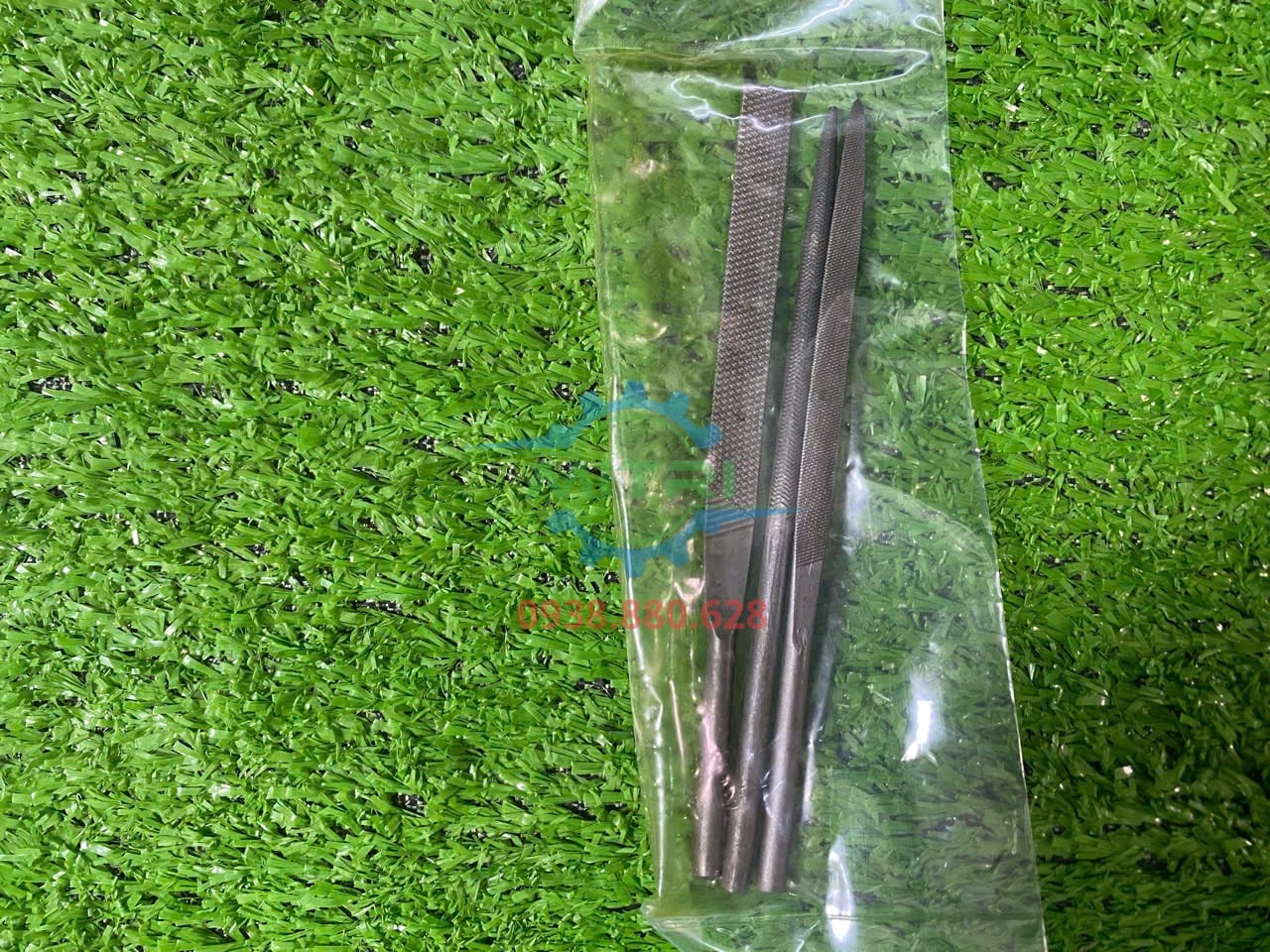 Máy dũa khí nén cầm tay Yunica YFS-105 dùng xử lý nhiều loại vật liệu phù hợp