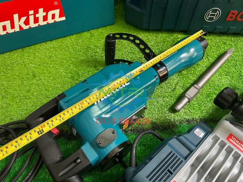 Đo chiều dài toàn máy đục bê tông Makita HM1306