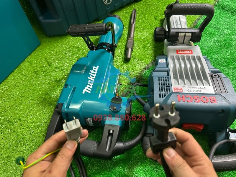 Phích cắm nguồn của máy đục bê tông Bosch GSH 16-30