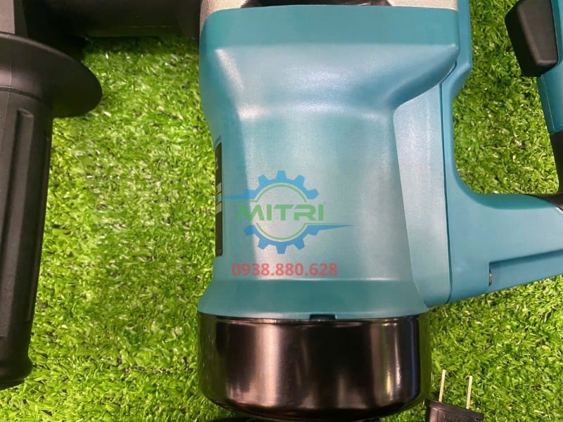 Phần đuôi thân máy đục bê tông Makita M8600B