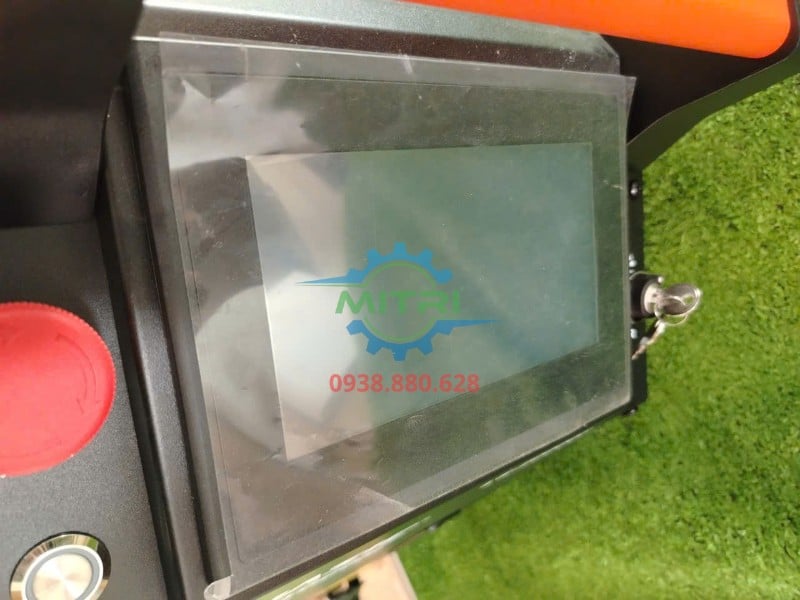 Máy hàn laser Jasic LS-20000F màn hình cảm ứng cận cảnh