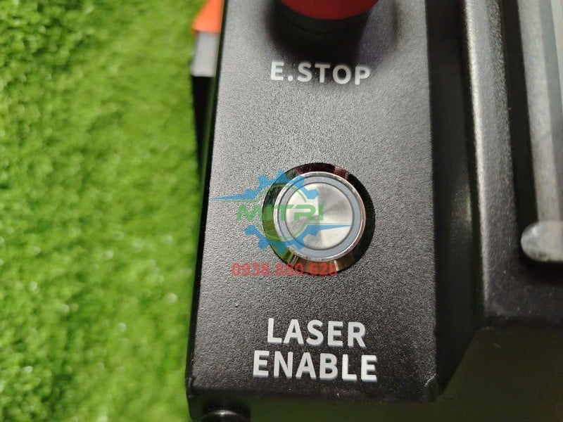 Máy hàn laser Jasic LS-20000F nút laser enable