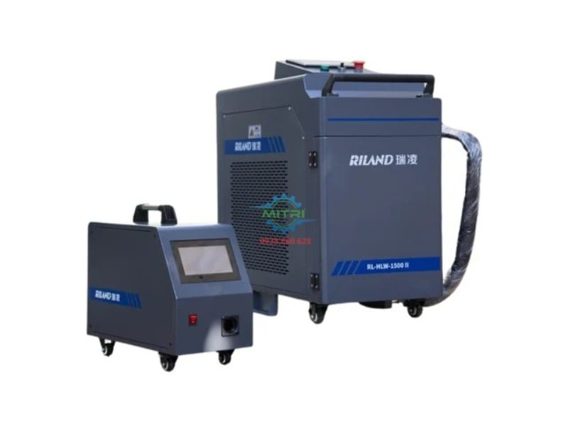 Toàn bộ máy hàn laser Riland RL-HLW-1500 II trên nền trắng