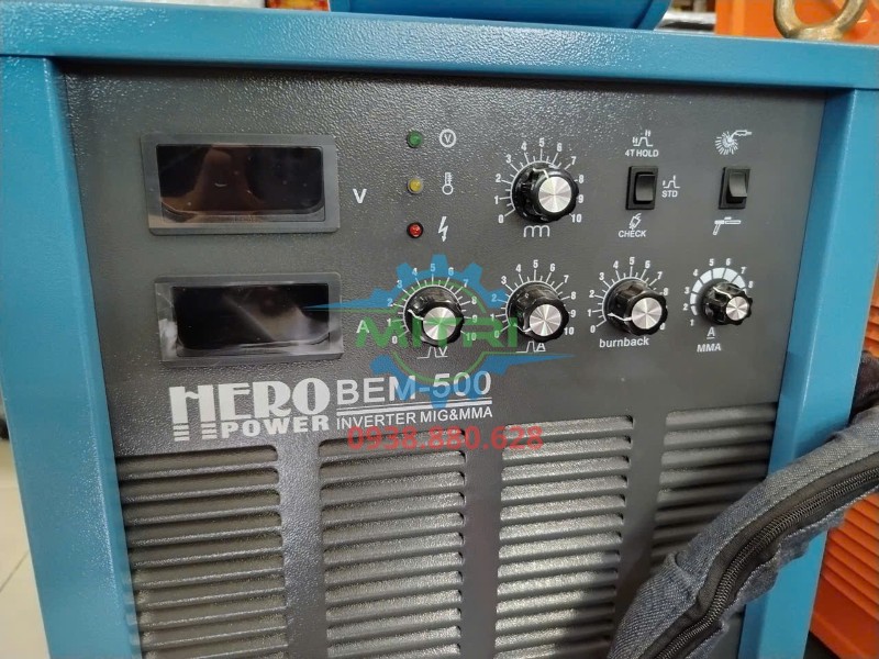 Bảng điều khiển mặt trước máy hàn MIG MAG HERO BEM-500