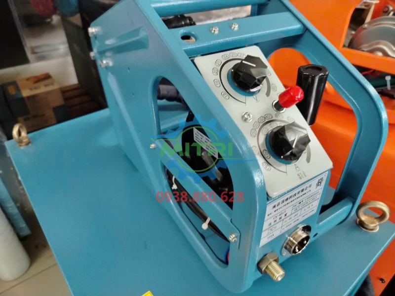 Cụm điều khiển phía trên và tay xách máy hàn HERO BEM-500