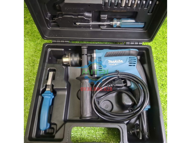 Bộ phụ kiện Makita M8103KX2B được bố trí trong vali
