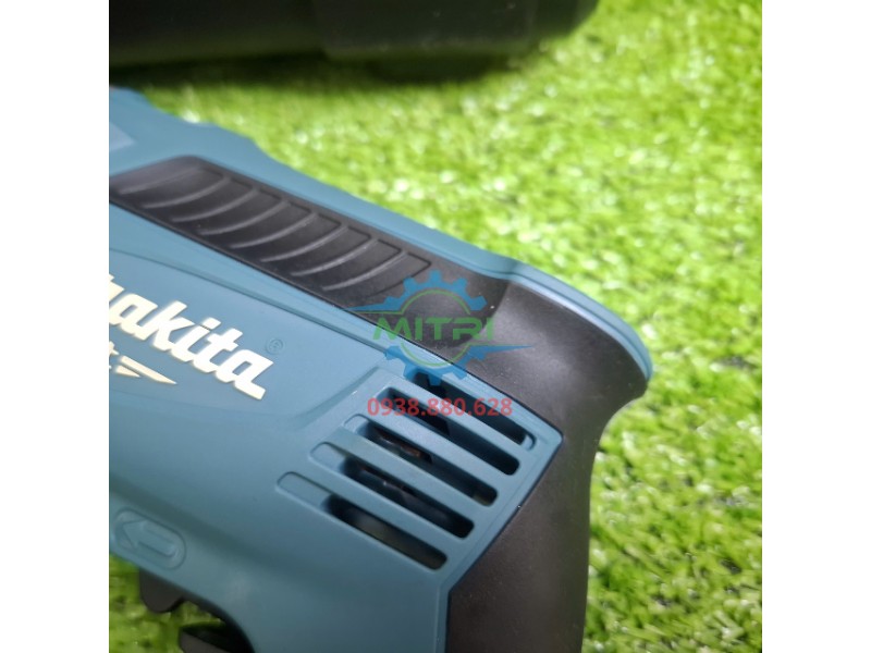 Phần sau thân và khe tản nhiệt Makita M8103KX2B