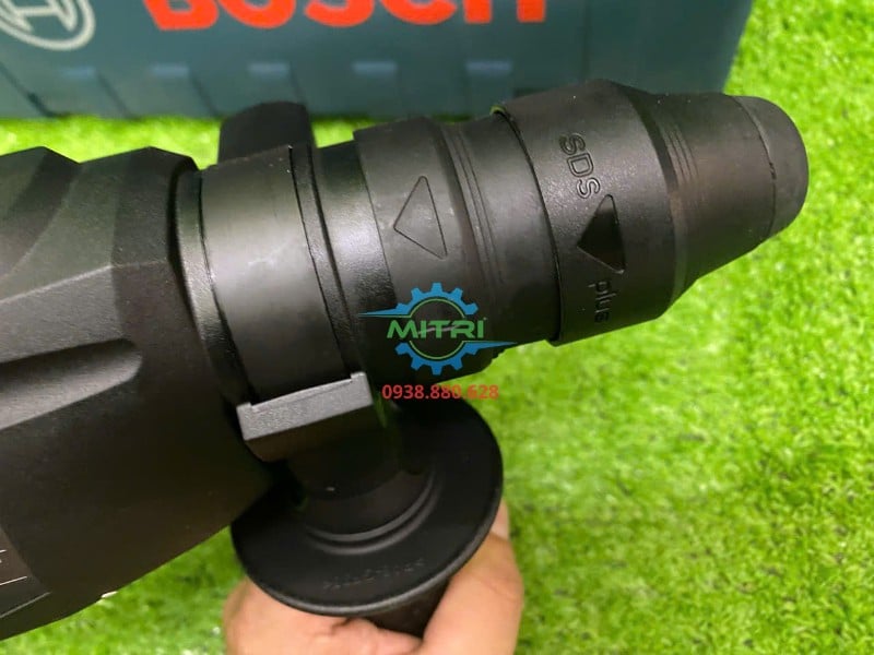 Cận cảnh thân máy khoan Bosch GBH 2-24 DFR
