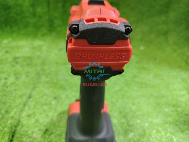 Máy DCK KDJZ2060i nhìn từ dưới tay cầm