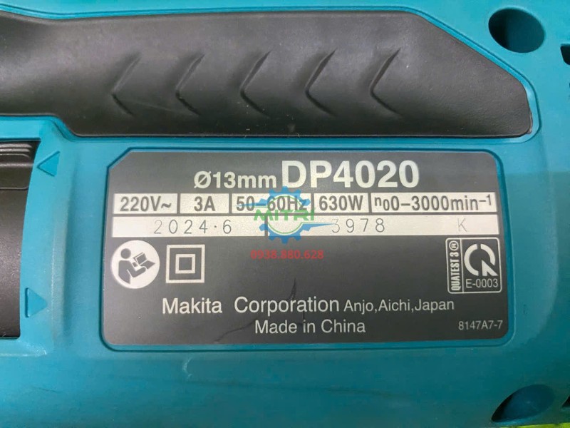 Máy khoan Makita DP4020 630W tem thông số model 630W