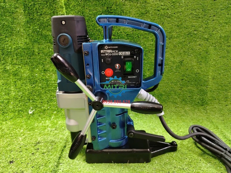 Máy khoan từ Nitto WOJ-3200 nhìn chính diện Máy khoan từ Nitto WOJ-3200 nhìn chính diện