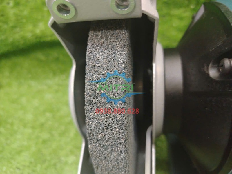 Đá mài 150mm Bosch GBG 35-15 chụp cận cảnh