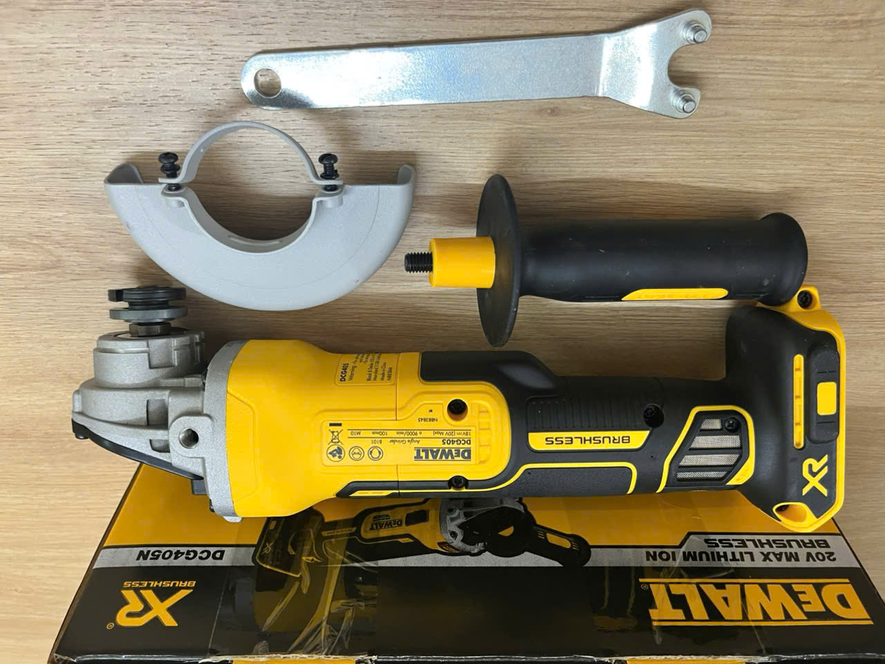Máy mài Dewalt DCG405N-B1 dùng pin 20V