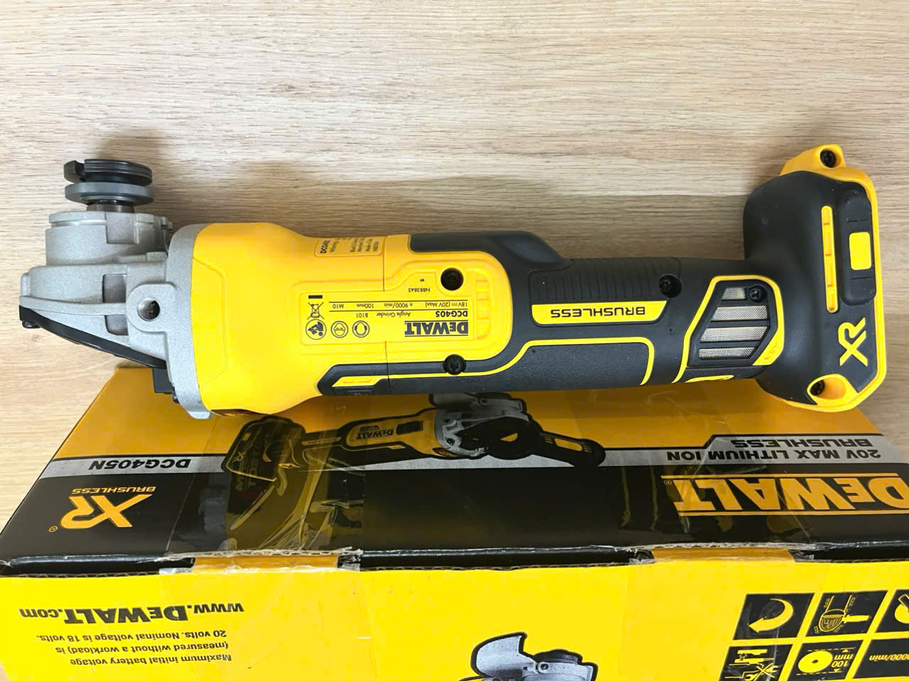 Máy mài pin Dewalt DCG405N-B1 20V chính hãng